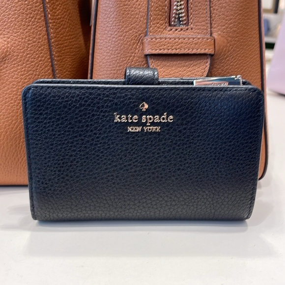 Kate Spade Leila Medium Compact Bifold Wallet
Black 
NWT - Picture 10 of 16